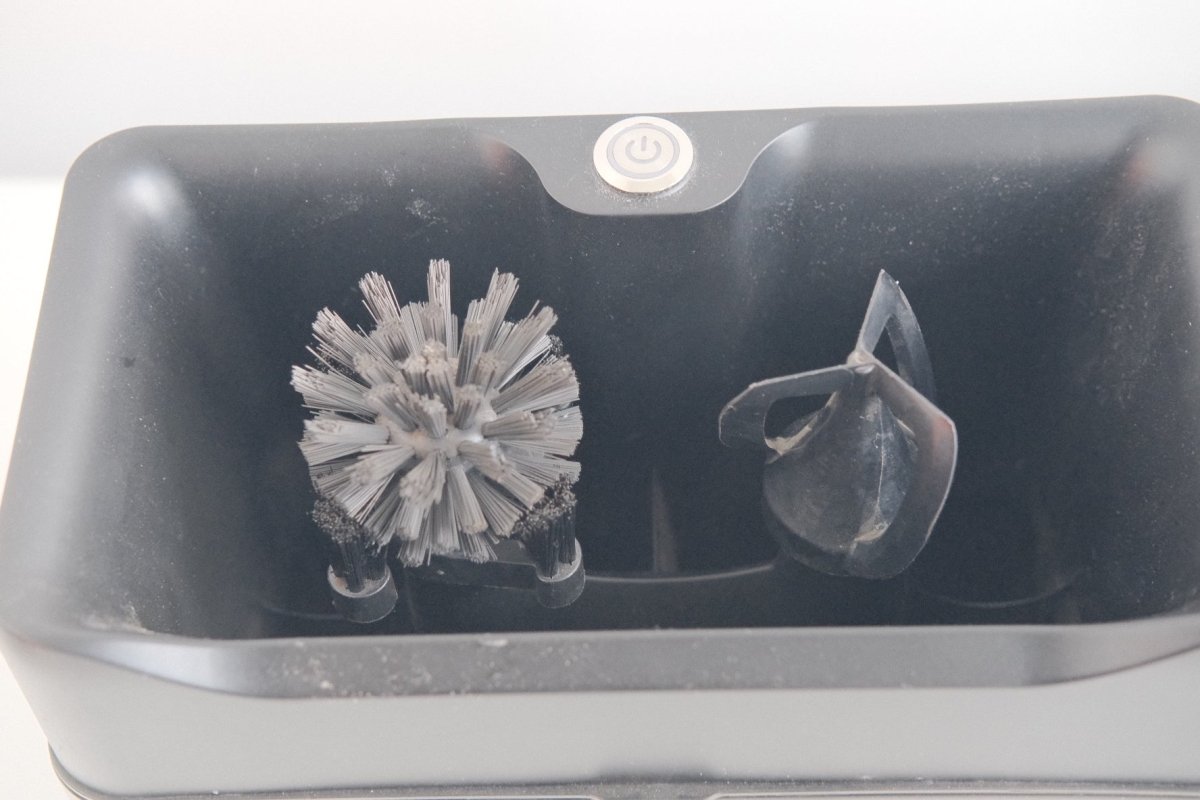 Automatic tamper cleaner - Café Liégeois Canada Inc.