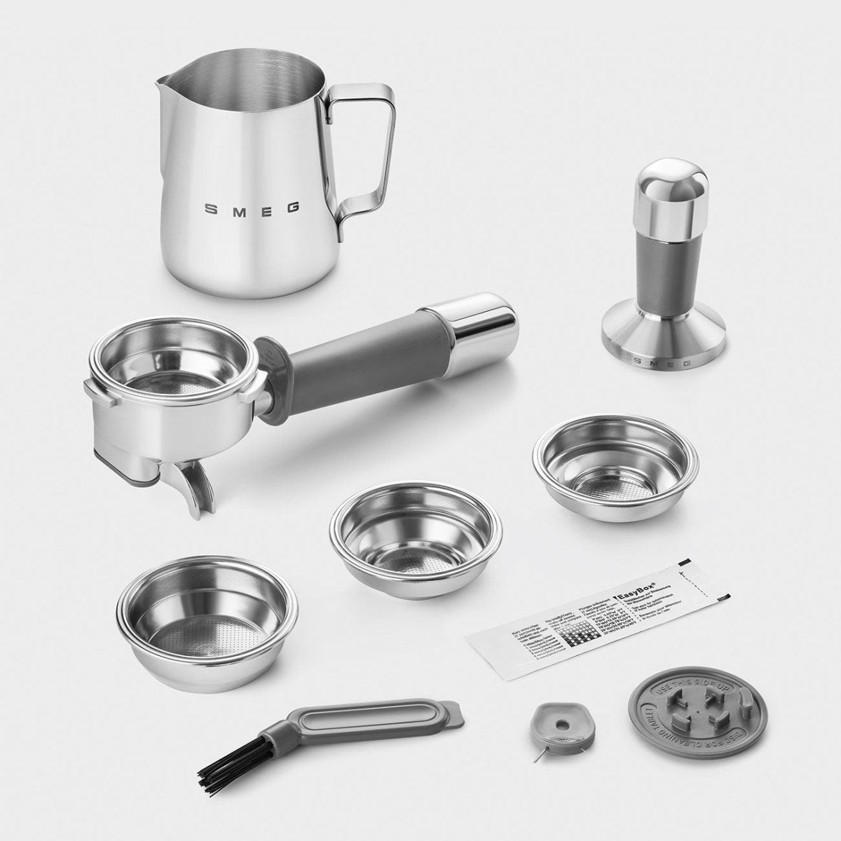 Smeg - Manual Coffee Machine with grinder - Café Liégeois Canada Inc.